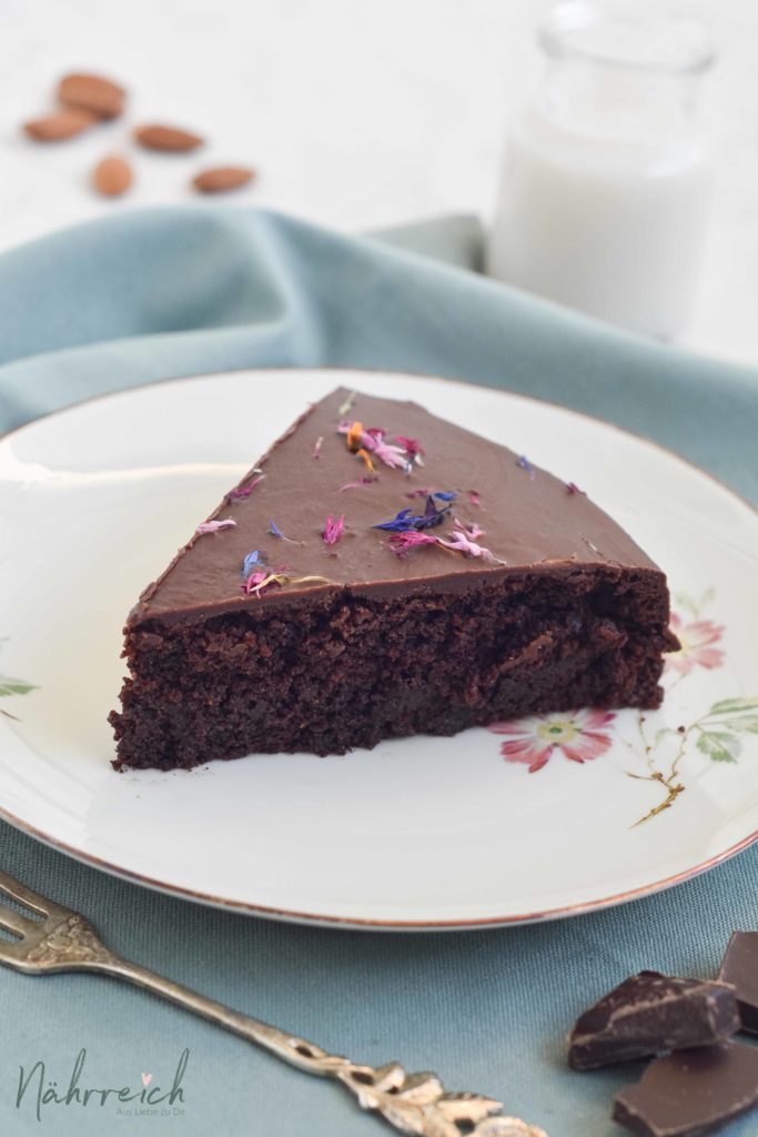 Saftiger Schokoladenkuchen – glutenfrei und zuckerfrei – naehrreich.net